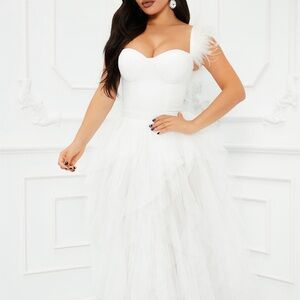 Elegant White Strapless Evening Gown